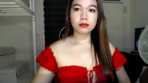 Snapshot of foxieeealona chatting on November 6, 8:10 pm Alicia Baby online show from November 6, 8:10 pm