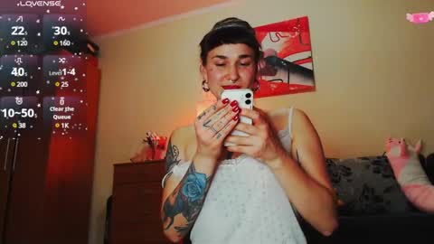 Snapshot of foxrinehelen chatting on February 28, 6:09 pm Helen - My streams are Monday - Friday at 8 AM NY time online show from February 28, 6:09 pm