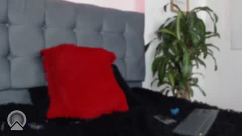 Santi  online show from July 17, 8:35 pm