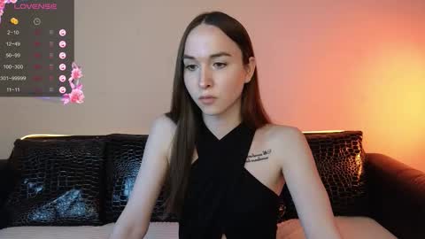 Snapshot of foxxy_girl_ chatting on September 20, 11:11 am andice online show from September 20, 11:11 am