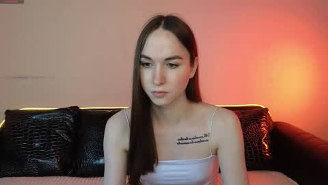 Snapshot of foxxy_girl_ chatting on September 24, 12:08 pm andice online show from September 24, 12:08 pm