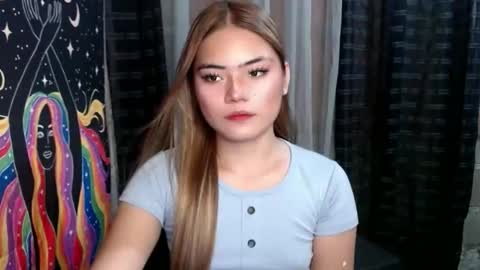 Snapshot of foxxypennyx chatting on November 3, 8:15 am Cheska online show from November 3, 8:15 am