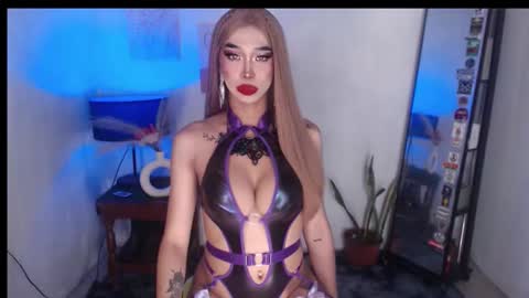 Snapshot of foxy_goddess chatting on October 21, 1:39 am foxy_goddess online show from October 21, 1:39 am