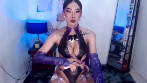 Snapshot of foxy_goddess chatting on November 16, 9:37 am foxy_goddess online show from November 16, 9:37 am