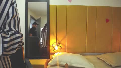 Foxy miilf online show from February 20, 12:49 pm