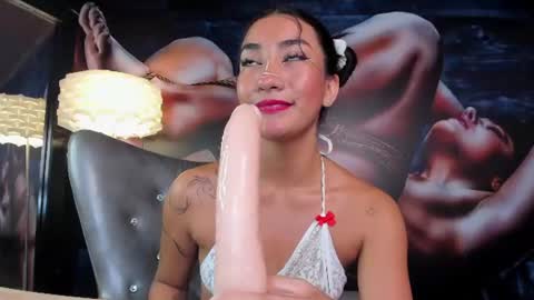 Snapshot of foxy_vilma chatting on July 11, 6:10 pm Miss Vilma online show from July 11, 6:10 pm