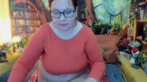 Snapshot of foxydesiree chatting on July 25, 2:14 pm foxydesiree online show from July 25, 2:14 pm
