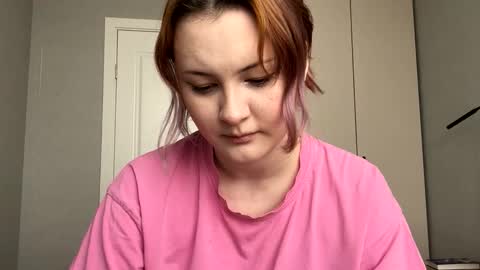 Kate online show from April 22, 7:33 am