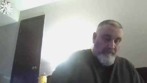 Snapshot of foxyfang chatting on March 7, 3:08 am foxyfang online show from March 7, 3:08 am