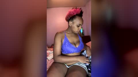 foxygoddess18 online show from March 23, 12:25 am