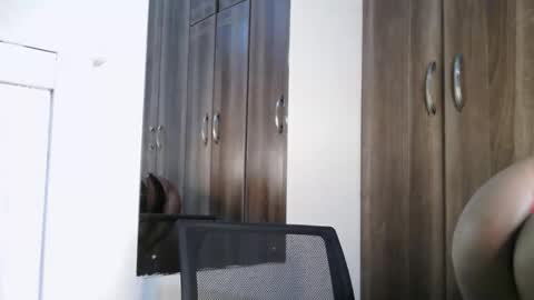 Snapshot of foxykay1 chatting on December 16, 2:27 am Kayla online show from December 16, 2:27 am