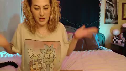 Mallory Koxx online show from June 19, 8:07 am
