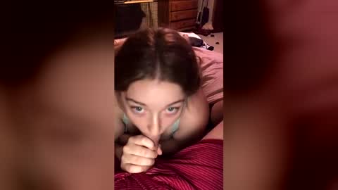foxyred63 online show from June 18, 10:25 pm
