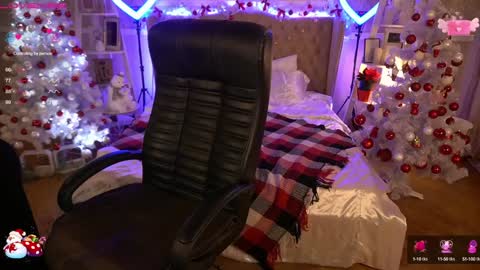 Snapshot of foxyshyyy chatting on December 14, 12:55 pm Inna online show from December 14, 12:55 pm