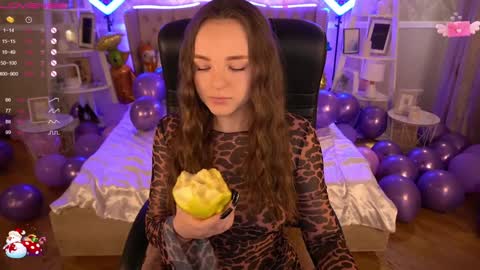 Snapshot of foxyshyyy chatting on January 12, 9:51 am Inna online show from January 12, 9:51 am