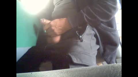 Snapshot of fra__71 chatting on December 17, 10:32 am fra 71 online show from December 17, 10:32 am