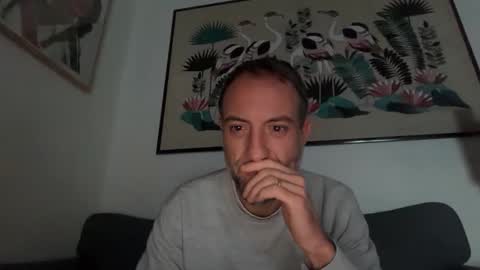 Snapshot of fra___ chatting on December 5, 3:20 pm fra___ online show from December 5, 3:20 pm