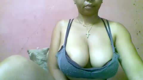 Snapshot of fracisca2204 chatting on November 21, 11:53 am fracisca2204 online show from November 21, 11:53 am