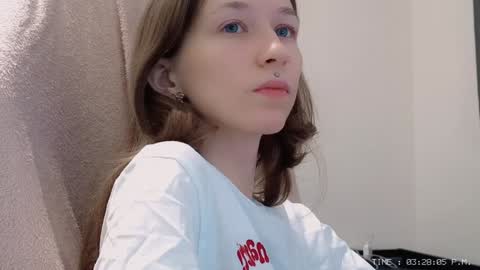 Snapshot of fran_bow chatting on December 10, 12:27 pm fran_bow online show from December 10, 12:27 pm