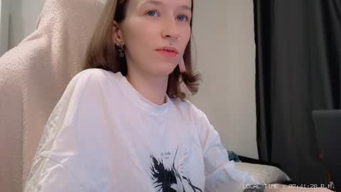 Snapshot of fran_bow chatting on December 24, 4:40 pm fran_bow online show from December 24, 4:40 pm