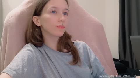 Snapshot of fran_bow chatting on January 6, 3:09 am fran_bow online show from January 6, 3:09 am