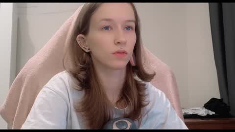 Snapshot of fran_bow chatting on February 1, 12:18 am fran_bow online show from February 1, 12:18 am