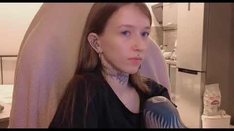 Snapshot of fran_bow chatting on November 22, 11:20 am fran_bow online show from November 22, 11:20 am