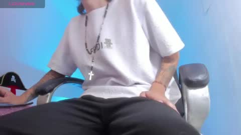 Snapshot of fran_boy_ chatting on July 17, 4:12 pm Fran online show from July 17, 4:12 pm
