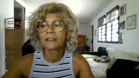 francelune online show from January 30, 11:01 am