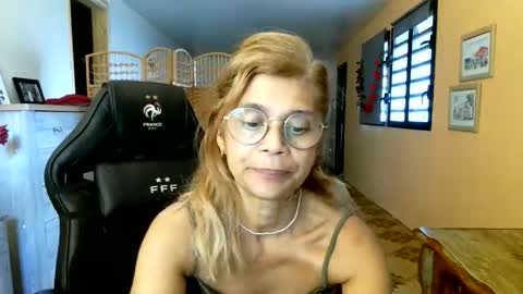 francelune online show from April 28, 12:54 pm
