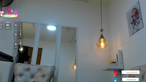 Snapshot of francesca_bbw chatting on February 27, 4:09 am online show from February 27, 4:09 am