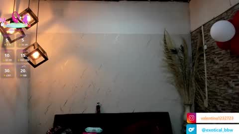 Snapshot of francesca_bbw chatting on March 4, 9:18 am online show from March 4, 9:18 am