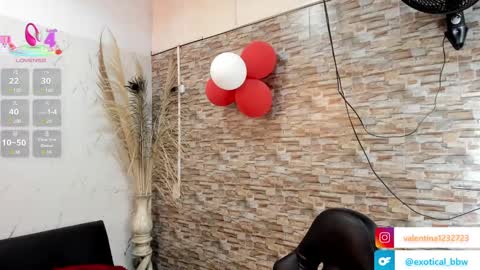 Snapshot of francesca_bbw chatting on March 12, 6:29 am online show from March 12, 6:29 am