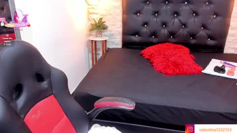 Snapshot of francesca_bbw chatting on September 12, 3:06 am online show from September 12, 3:06 am