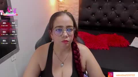 Snapshot of francesca_bbw chatting on October 11, 2:44 am online show from October 11, 2:44 am