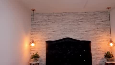 Snapshot of francesca_bbw chatting on November 10, 1:48 am online show from November 10, 1:48 am