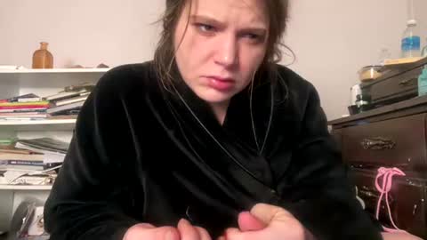 Snapshot of francescafey chatting on December 18, 5:57 am francescafey online show from December 18, 5:57 am