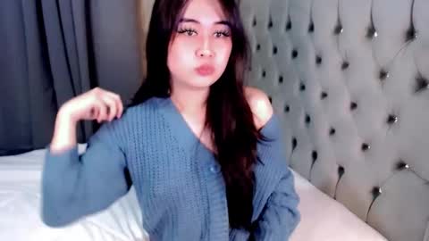 Snapshot of franchesca_fucks chatting on February 23, 8:11 pm LOVE online show from February 23, 8:11 pm