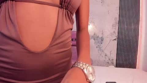 Laura online show from June 9, 7:25 pm