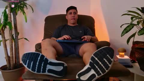 Snapshot of francodelacruz chatting on October 10, 1:26 am Francum online show from October 10, 1:26 am