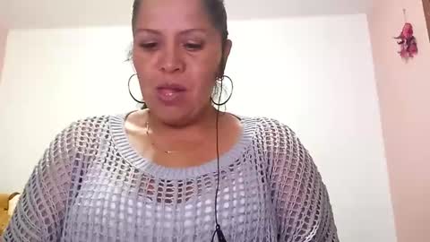 Snapshot of francy_froz chatting on February 16, 3:04 am francy froz online show from February 16, 3:04 am