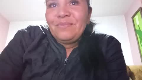 Snapshot of francy_froz chatting on October 25, 2:52 am francy froz online show from October 25, 2:52 am