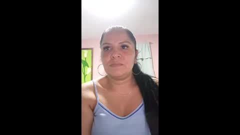 Snapshot of francy_froz chatting on December 15, 3:44 am francy froz online show from December 15, 3:44 am