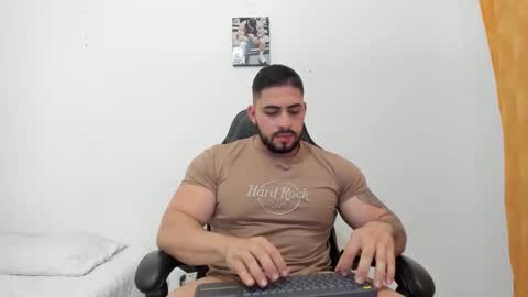 Snapshot of frank_foxx1 chatting on October 8, 3:48 am frank_foxx1 online show from October 8, 3:48 am