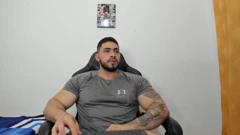 Snapshot of frank_foxx1 chatting on November 2, 4:04 am frank_foxx1 online show from November 2, 4:04 am