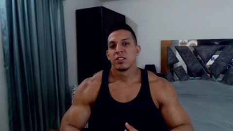 Snapshot of frank_heaven_shore chatting on June 17, 8:10 pm Frank online show from June 17, 8:10 pm