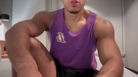 Snapshot of frank_heaven_shore chatting on July 21, 3:14 pm Frank online show from July 21, 3:14 pm