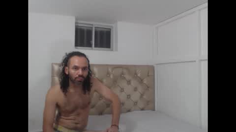 frank_jeanpaul online show from December 4, 7:28 am