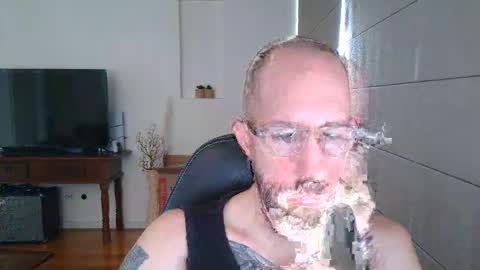 frank_perry2332 online show from April 27, 11:25 pm