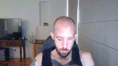 frank_perry2332 online show from April 28, 2:27 am